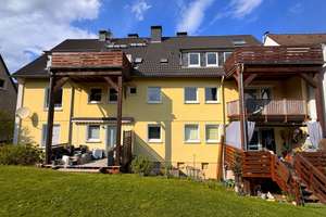 Lichtdurchflutete, bezugsfreie Maisonettewohnung mit Südbalkon und zwei Bädern in Neviges