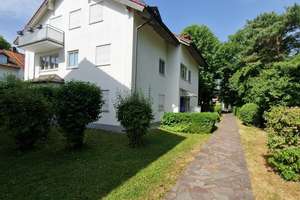 MUC-Obermenzing am Nymphenb.-Schloßpark, ger. helle 2 ZKB in kl. Wohnanlage, Parkett, EBK, Balkon – Die vollständige Adresse der Immobilie erhältst du vom Anbieter., 81245 Neupasing, München – Vorschaubild 2