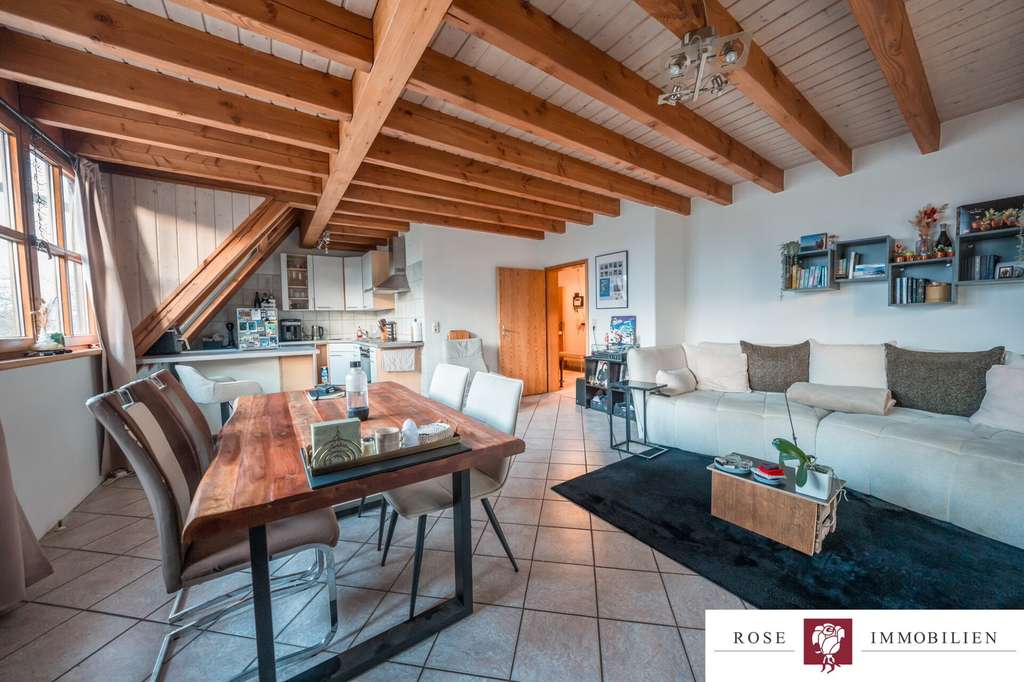 Immobilie in Leutenbach - Großzügige Etagenwohnung mit großem Wohn- und Essbereich sowie einem Außenstellplatz in Leutenbach-H - Bild 0