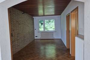 BIK: GERÄUMIGES REIHENMITTELHAUS MIT GARTEN UND GARAGE! BELIEBTE LAGE RONSDORF! – Die vollständige Adresse der Immobilie erhältst du vom Anbieter., 42369 Ronsdorf, Wuppertal – Vorschaubild 7