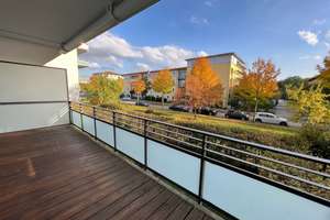 München Großhadern - absolut ruhige, helle  3 Zi., 2 Balkone, EBK, TG, frisch renoviert  FREI!!