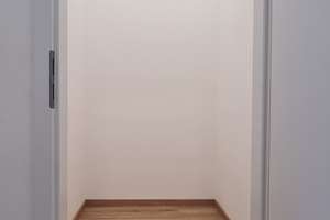 Erstbezug nach Kernsanierung: helle 2-Zimmer Wohnung mit EBK – Pettenkoferstr. 13, 85053 Südost, Ingolstadt – Vorschaubild 9