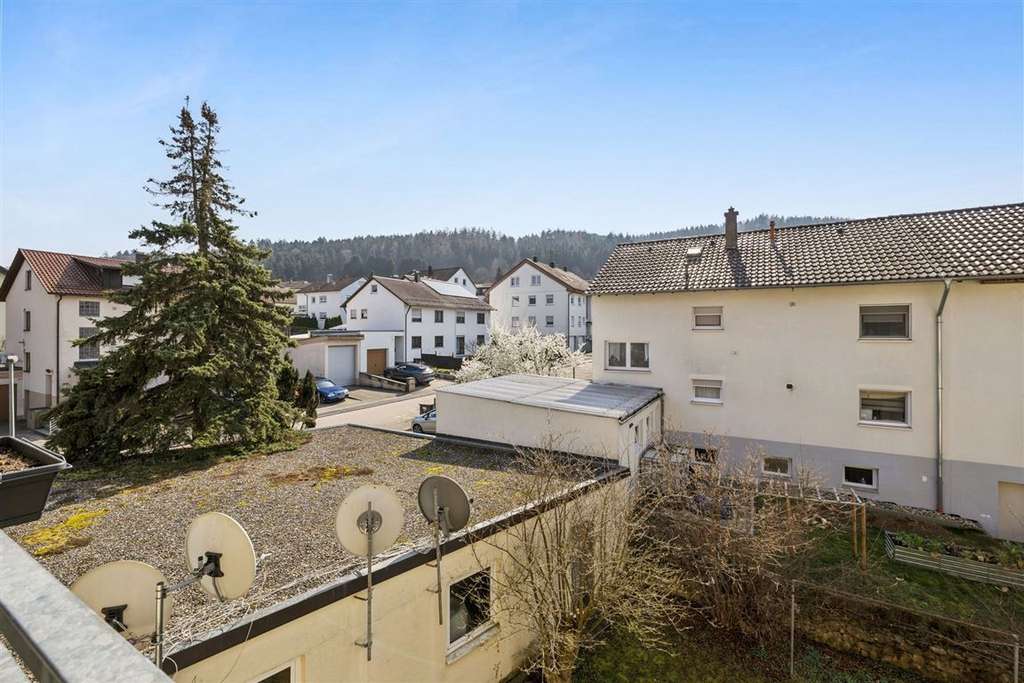 Immobilie in Donzdorf - Vermietete Etagenwohnung im 2 OG.Ruhige Wohngegend und top Infrastruktur - Bild 2