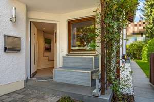 Design trifft Wohngefühl: Moderne Doppelhaushälfte in Kirchseeon/Eglharting – Die vollständige Adresse der Immobilie erhältst du vom Anbieter., 85614 Kirchseeon – Vorschaubild 3