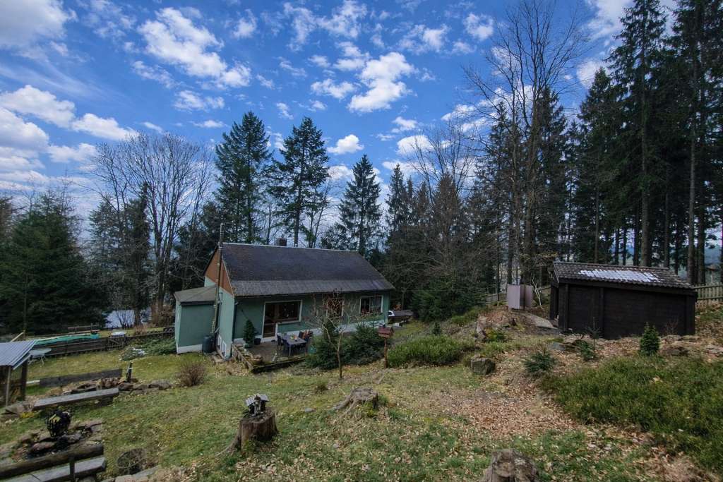 Immobilie in Geyer - Einfamilienhaus auf idyllischem Waldgrundstück mit Sauna in Geyer - Bild 0