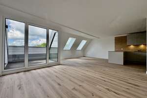 3-Zimmer-Dachgeschoss-WHG  -  Mitten in der Stadt!! – Sachaustraße 10, 24114 Südfriedhof, Kiel – Vorschaubild 3