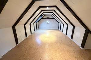 Raumwunder
Historisches Bauernhaus mit bis zu 3 Wohneinheiten,Wärmepumpe,Garage und überdachtem Poo – Die vollständige Adresse der Immobilie erhältst du vom Anbieter., 28777 Rekum, Bremen – Vorschaubild 21