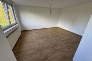 
Freistehendes Einfamilienhaus / Zweifamilienhaus frisch renoviert & sofort bezugsfertig – Die vollständige Adresse der Immobilie erhältst du vom Anbieter., 58091 Eilpe, Hagen – Vorschaubild 27