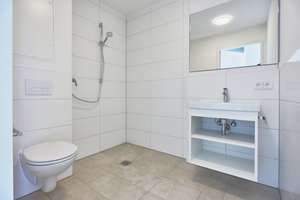 Für SchülerInnen, StudentInnen und Auszubildende - möbliertes Apartment mit Balkon – Firnhaberstr. 12a, 86159 Hochfeld, Augsburg – Vorschaubild 5