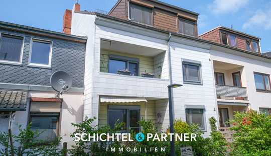 Bild von NEUER PREIS - Westend | Großes 3-Parteien-Haus mit Balkonen, Keller & Garten