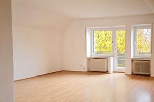 Schöne 2-Zimmer-DG-Wohnung in Bonn / Bad Godesberg mit neuem Bad, Einbauküche, Balkon und Stellplatz – Die vollständige Adresse der Immobilie erhältst du vom Anbieter., 53179 Rüngsdorf, Bonn – Vorschaubild 1