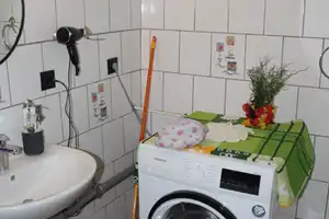 Modernisiertes Reihenhaus mit Küche und Wintergarten – Elmschenhagen, Kiel, 24147 Kiel – Vorschaubild 33