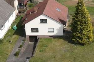 Wohnhaus in Bernstadt mit großem Grundstück – Frauenstraße 44, 89182 Bernstadt – Vorschaubild 1