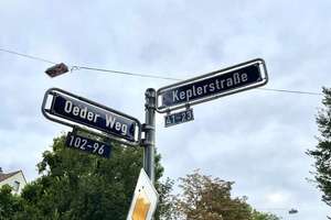 ALTBAU NORDEND AM HOLZHAUSENVIERTEL: Vier Zimmer & Balkon , top Grundriss, sofort frei! – 60318 Nordend-West, Frankfurt am Main – Vorschaubild 9