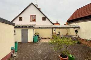 * * Blick auf die Burg Ziesar * * Wohnhaus * Innenhof * großes Gartengrundstück am Fließ * – Potsdam-Mittelmark (Kreis) – Vorschaubild 3