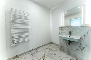 Luxus-2-Zimmer-Wohnung im 4. Obergeschoss mit großem Südbalkon und Blick ins Grün im Münchner Osten! – Die vollständige Adresse der Immobilie erhältst du vom Anbieter., 81673 Echarding, München – Vorschaubild 10