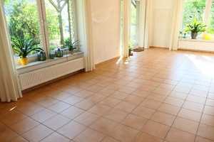 Ruhiges 2025 renoviertes freistehendes 4,5 Zi.-Haus mit neuer Luftwärmepumpe, Balkon und Garten! – Schaumburg (Kreis) – Vorschaubild 2