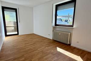 Den Sommer wie im  Urlaub auf den großen renovierten Terrassen genießen – Willibaldstr. 201, 80689 Blumenau, München – Vorschaubild 9