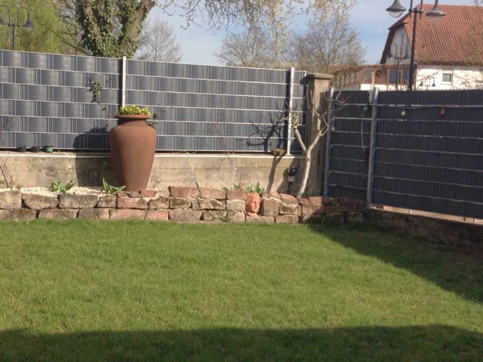 Garten im Sommer