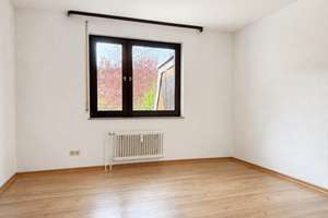 S-Heumaden: Helle 3,5-Zimmer-Wohnung mit Einbauküche, Terrasse und Aufzug – Die vollständige Adresse der Immobilie erhältst du vom Anbieter., 70619 Heumaden, Stuttgart – Vorschaubild 9