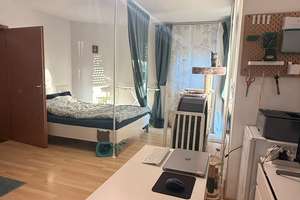Stilvolle, geräumige und gepflegte 1-Zimmer-Erdgeschosswohnung mit Balkon und EBK in Würzburg – 97076 Lengfeld, Würzburg – Vorschaubild 2