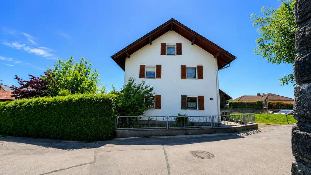 Immobilie in Eichendorf - Kleines Häuschen - großer Nutzen - Bild 1