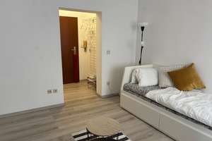 Lebendiges Stadtleben: 2-Zimmer-Wohnung in der Heidelberger Altstadt – Die vollständige Adresse der Immobilie erhältst du vom Anbieter., 69117 Altstadt, Heidelberg – Vorschaubild 2