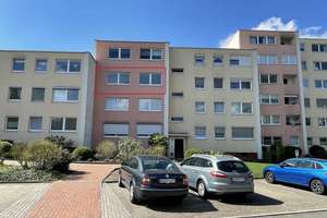 4-Zimmer-Wohnung in Alt-Wolfsburg (Erstbezug nach Sanierung mit Loggia und EBK) – Neue Reihe 12, 38448 Alt-Wolfsburg, Wolfsburg – Vorschaubild 2