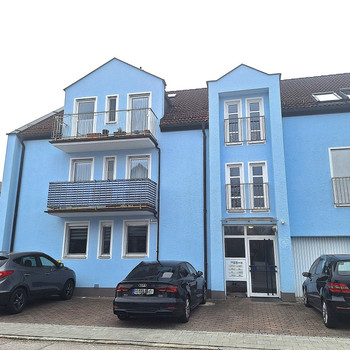 **Wohntraum für Groß und Klein** Sehr reizvolle 3,5 Zi.-Dachgeschosswhg. +2 Stpl. in Eching (S1)