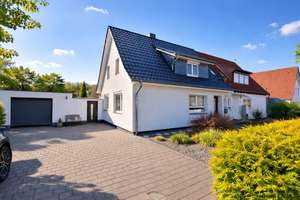 Bremerhaven - Eckernfeld | Sanierte Doppelhaushälfte mit Garage & vielen Vorzügen – Die vollständige Adresse der Immobilie erhältst du vom Anbieter., 27580 Lehe, Bremerhaven – Vorschaubild 1