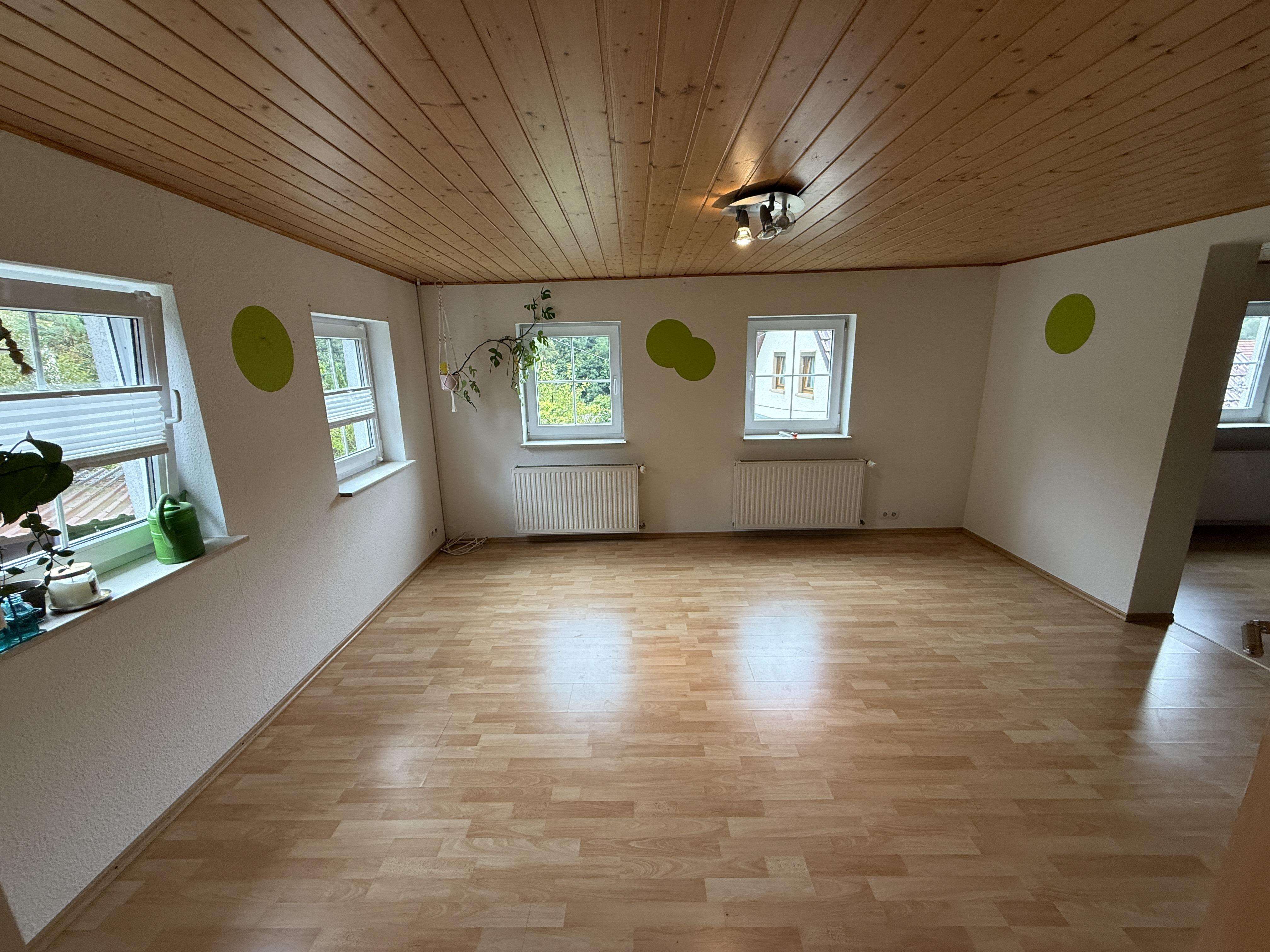 Immobilie in Forbach - Freistehendes Einfamilienhaus mit Platz für die Familie und Hobbies - Bild 2