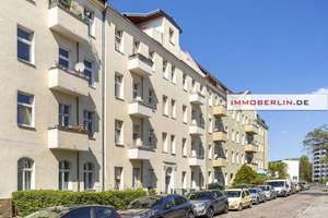 IMMOBERLIN.DE - Schönes Ambiente: Altbauwohnung mit Balkon in ruhiger Stadtlage – Die vollständige Adresse der Immobilie erhältst du vom Anbieter., 13629 Siemensstadt, Berlin – Vorschaubild 2