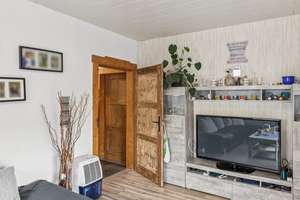 ! Provisionsfrei !
Teilsaniertes Mehrgenerationenhaus in Stadtrandlage – Die vollständige Adresse der Immobilie erhältst du vom Anbieter., 95482 Gefrees – Vorschaubild 3