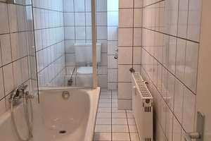 Wohnen mit Charakter: 4-Zimmer-Wohnung in Gelsenkirchen-Resse – Ahornstr. 61, 45892 Resse, Gelsenkirchen – Vorschaubild 2