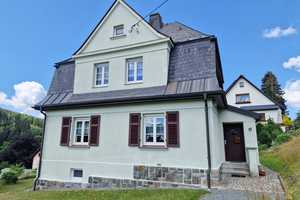 Eindrucksvolles Einfamilienhaus mit Ausblick am Amtsberg in Klingenthal – Vogtlandkreis – Vorschaubild 1