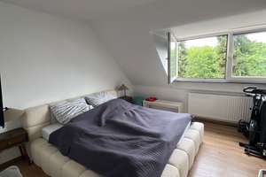 Helle Dachgeschoss-2-Zimmer-Wohnung mit viel Tageslicht in Köln – Bernburger Weg 3, 51061 Höhenhaus, Köln – Vorschaubild 6
