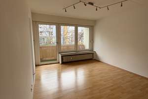 Helles Apartment mit Balkon und Tiefgaragenstellplatz in Westpark-Sendling