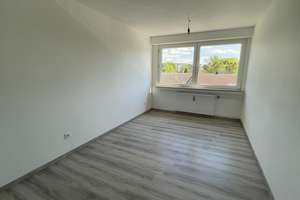 4-Zimmer-Wohnung in Alt-Wolfsburg (Erstbezug nach Sanierung mit Loggia und EBK) – Neue Reihe 12, 38448 Alt-Wolfsburg, Wolfsburg – Vorschaubild 8