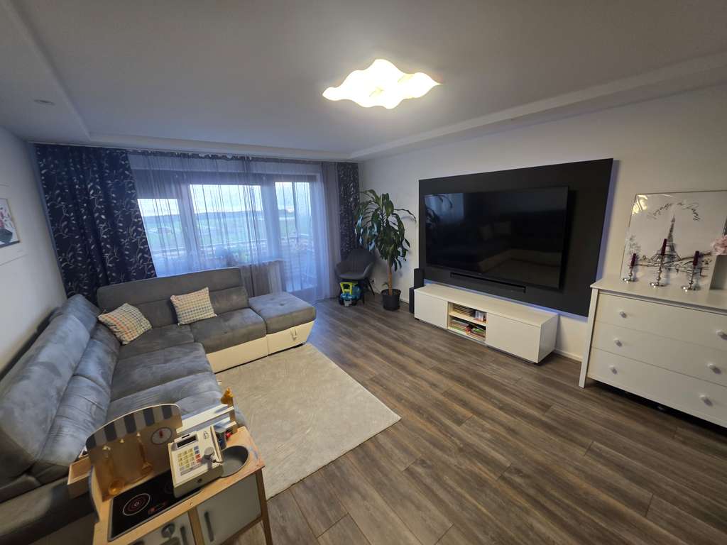 Immobilie in Eberdingen - TOP RENOVIERTE, super geschnittene 2-Zimmer-Wohnung mit einer atemberaubenden Aussicht! - Bild 4