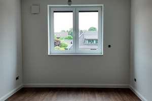 Energieeffizient mit Süd/West Balkon|2-Zimmer DG-Neubauwohnungen nahe der Heider Kreistannen – Die vollständige Adresse der Immobilie erhältst du vom Anbieter., 25746 Heide – Vorschaubild 8