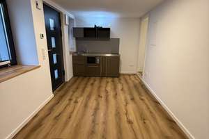 18qm Zimmer Warmmiete - Fussbodenheizung – WiFi – Böblingerstr 161, 70199 Heslach, Stuttgart – Vorschaubild 3