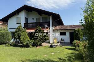 *** Repräsentatives, freistehendes Wohlfühlhaus in Geretsried mit großem Grundstück ***