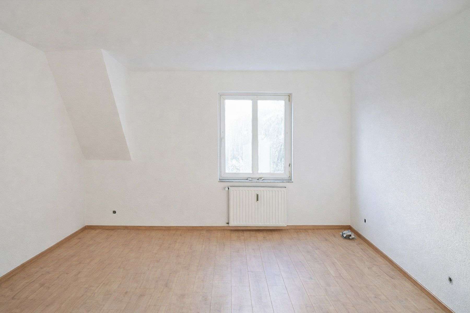Vermietete 2-Zimmer-Dachgeschosswohnung in Stolberg – attraktive Kapitalanlage, Aachen Kreis – Bild 1