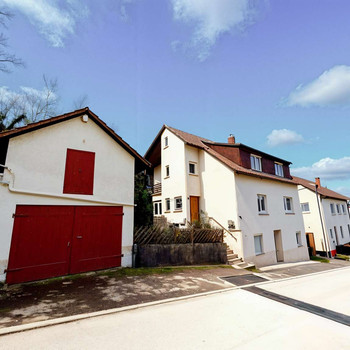 BLICKFANG: Individuelles Haus mit Potential in ruhiger Lage