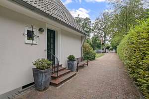 Bremen - Oberneuland | Stilvolles Einfamilienhaus mit viel Platz und hochwertiger Ausstattung auf wu – Die vollständige Adresse der Immobilie erhältst du vom Anbieter., 28355 Oberneuland, Bremen – Vorschaubild 41