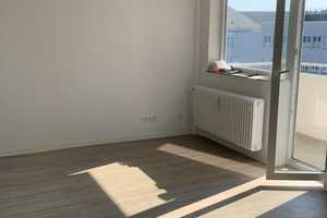 Ideal für Pendler und Singles. Ab sofort: renoviertes  Apartment mit Balkon – Friedrich-Karl-Str. 4, 46045 Oberhausen – Vorschaubild 2
