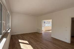 Nicht jede Wohnung verändert den Alltag. Neues Wohngefühl in Köln-Braunsfeld durch Kernsanierung – Die vollständige Adresse der Immobilie erhältst du vom Anbieter., 50933 Braunsfeld, Köln – Vorschaubild 11