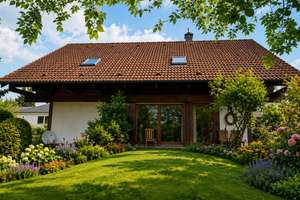 Ein Zuhause zum Durchatmen – charmantes Holzhaus in ruhiger Aussichtslage! – Die vollständige Adresse der Immobilie erhältst du vom Anbieter., 88400 Biberach an der Riß – Vorschaubild 1