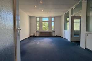 Vielseitiges Altbaujuwel: Umnutzungspotenzial für 1–3 Wohnungen – 70372 Kurpark, Stuttgart – Vorschaubild 9