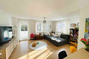 Stilvolle 3‑Zimmer‑Wohnung mit sonniger Loggia in München‑Solln – Baujahr 2014